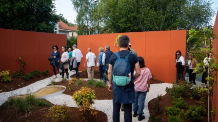 El público disfruta de los jardines internacionales en esta edición