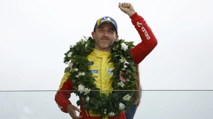 Robert Kubica, ganador de las 24 horas de Le Mans junto con su equipo