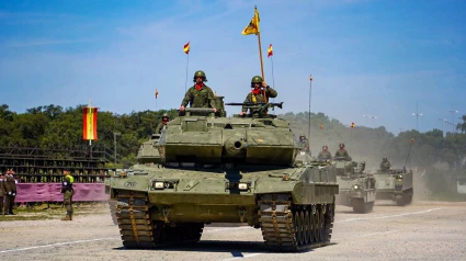 Un momento del desfile motorizado desarrollado en la base de Cerro Muriano