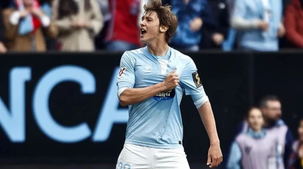 Fer López, en un partido con el Celta