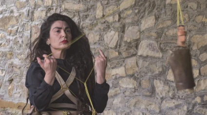 Mónica Mura, en una de sus performances con cencerros