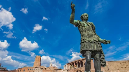 Estatua de Julio César en Roma