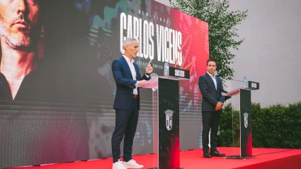 Carlos Vicens en su presentación como técnico del Sporting de Braga