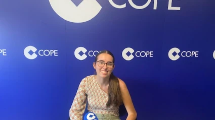 La joven estudiante en los estudios de COPE Ourense