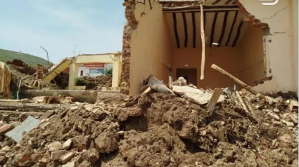 Imagen de una de las casas destrozadas en Villar de los Navarros (Zaragoza)