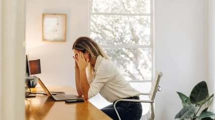 Mujer en una oficina