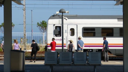 Las labores de rescate han obligado a cortar la circulación de las líneas R11 y RG1 entre Girona y Flaçà.