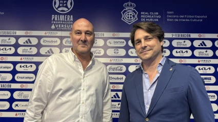 Adrián Fernández-Romero, a la derecha, junto a Roberto Ríos, a la izquierda