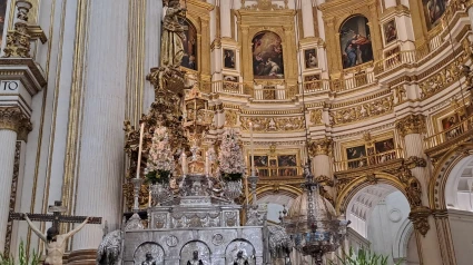 El santísimo en la catedral