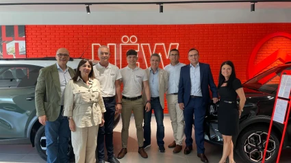 Visita a automóviles Marco