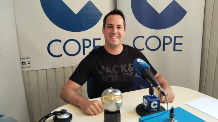 Sergio Heredia, con su Max en COPE Castellón