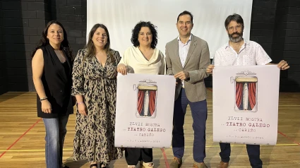 Cariño presentó el cartel da XLVII Mostra de Teatro Galego, que se celebrará del 3 al 9 de agosto