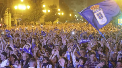 Celebración en las calles de Oviedo por el ascenso del Real Oviedo