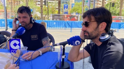 Tote, junto al periodista de Mediaset Ricardo Reyes, en el set de COPE en Luceros este sábado.