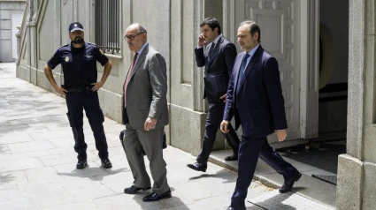 El exministro de Transportes José Luis Ábalos a su salida del Tribunal Supremo en Madrid, este lunes