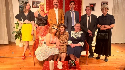 FOTO GRUPO MARIBEL Y LA EXTRAÑA FAMILIA