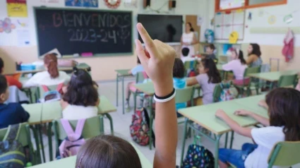 Un colegio de un pequeño municipio de la provincia de Ciudad Real se transforma para seguir con vida: "Es la única forma"