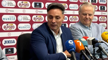 Juanjo Angosto cuelga los guantes