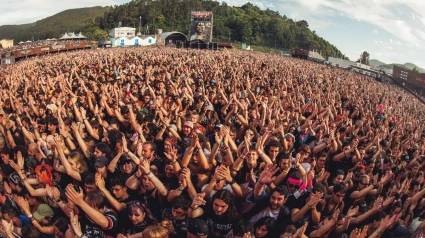 El Resurrection Fest aúna a miles de apasionados de la música