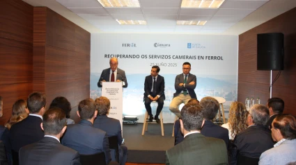 Antonio Couceiro en presencia de José Manuel Rey Varela y José González
