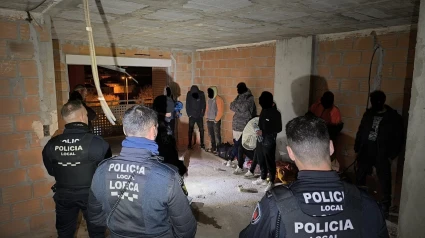 Operación policial en Lorca con extranjeros en situación irregular en una casa ocupada ilegalmente