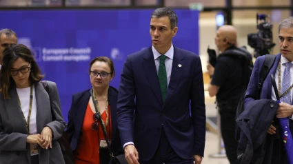 El presidente del Gobierno español, Pedro Sánchez, se dirige a una rueda de prensa durante la cumbre de líderes de la UE en Bruselas
