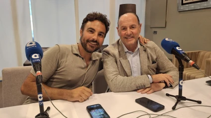 Rafa Gil junto al regatista Hugo Ramón
