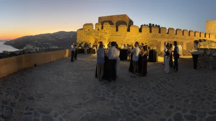 La Hora Dorada del Castillo vuelve para disfrutar del mejor atardecer de la Costa Tropical