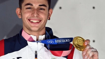 Alberto Ginés, medalla de oro en escalada de los JJ.OO de Tokio 2020