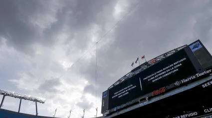 Las nubes cubren el Bank of America Stadium, donde se jugaba el Benfica - Chelsea