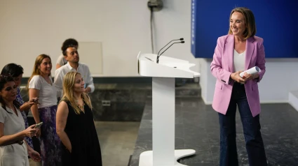 La secretaria general del PP, Cuca Gamarra, tras la rueda de prensa ofrecida al finalizar la reunión del Comité de Dirección del Partido Popular