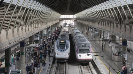 Una nueva jornada de caos ferroviario en trenes con origen o destino Málaga: “Es una lotería”