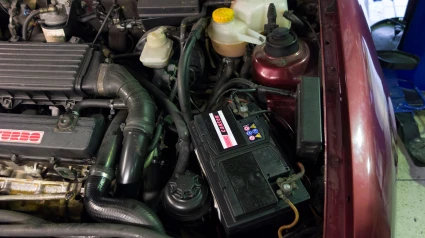 Batería y motor del coche