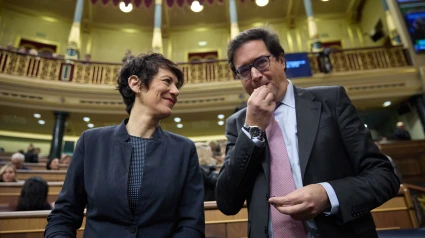 La ministra de Inclusión, Seguridad Social y Migraciones, Elma Saiz y el ministro para la Transformación Digital, Óscar López