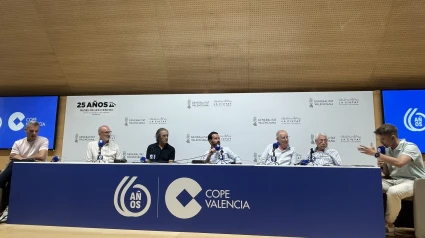 Los deportistas Nacho Rodilla, Vicente Latorre y Ricardo Arias junto con los periodistas Alfonso Gil y Paco Nadal
