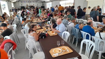 Imagen de archivo de una de las comidas populares celebradas en las jornadas "Ventos de bacallau"