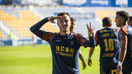 Ale Marín seguirá en UCAM CF