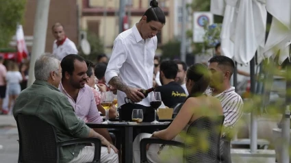 Los jóvenes apuestan por empleos temporales en periodo estival