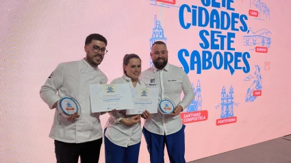 Los mejores cocineros de tapas de Galicia posan sonrientes con su título