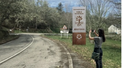 El alcalde de San Xoán de Río anunció en COPE Ourense que este cartel se colocará a la entrada del pueblo