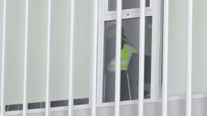 18/02/2025 Agentes de la Unidad de Delincuencia Económica y Fiscal (Udef) de la Policía Nacional en las dependencias de la Policía Local de Granada. A 18 de febrero de 2025, en Granada (Andalucía, España). Agentes de la Unidad de Delincuencia Económica y Fiscal (Udef) de la Policía Nacional han incautado material en las dependencias de la Policía Local de Granada, por un presunto fraude en el proceso de oposiciones.POLITICA Álex Cámara - Europa Press