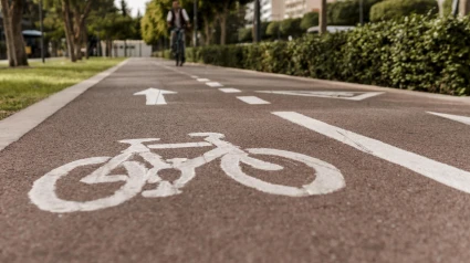 Un carril bici como el que se construirá en la antigua carretera de Águilas, entre el casco urbano y Purias, con 3 km de longitud