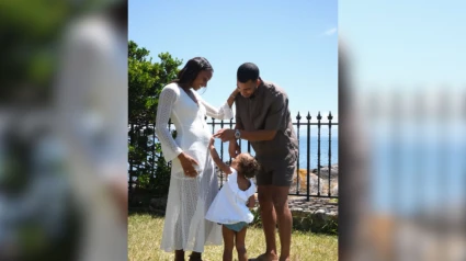 Ana Peleteiro con su marido y su hija
