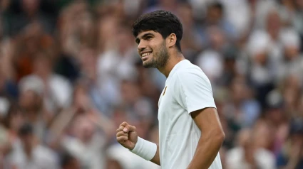 Carlos Alcaraz celebra un punto contra Rublev