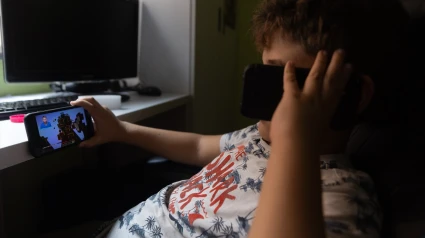 7 de cada 10 adolescentes pasan al menos 4 horas al día conectados