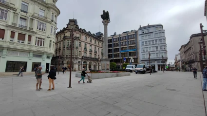 El monumento al Bimilenario está en la Praza de Santo Domingo