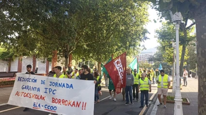 Manifestación de trabajadores de autoescuelas de Bizkaia