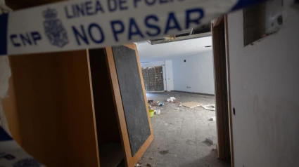 Interior del hotel ocupado conocido como 'La Jungla' en el barrio de San Blas