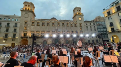 Verano de Músicas” llena la Plaza del Ayuntamiento de Alicante de conciertos gratuitos durante julio y agosto