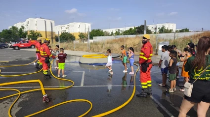 La UME visita al Polígono Sur